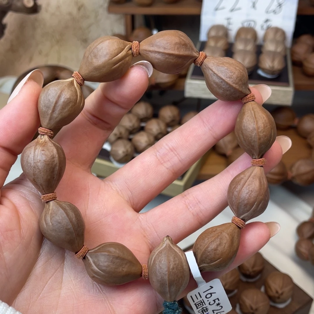 橄榄核手串/手链16.5*24三面佛