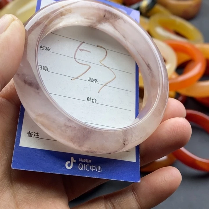 未镶嵌手镯石英质玉