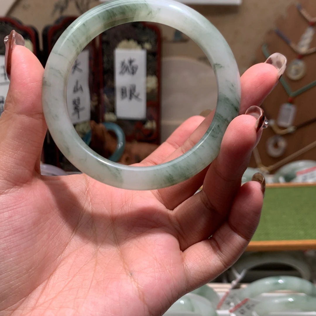 i***快玛瑙/玉髓合金手镯