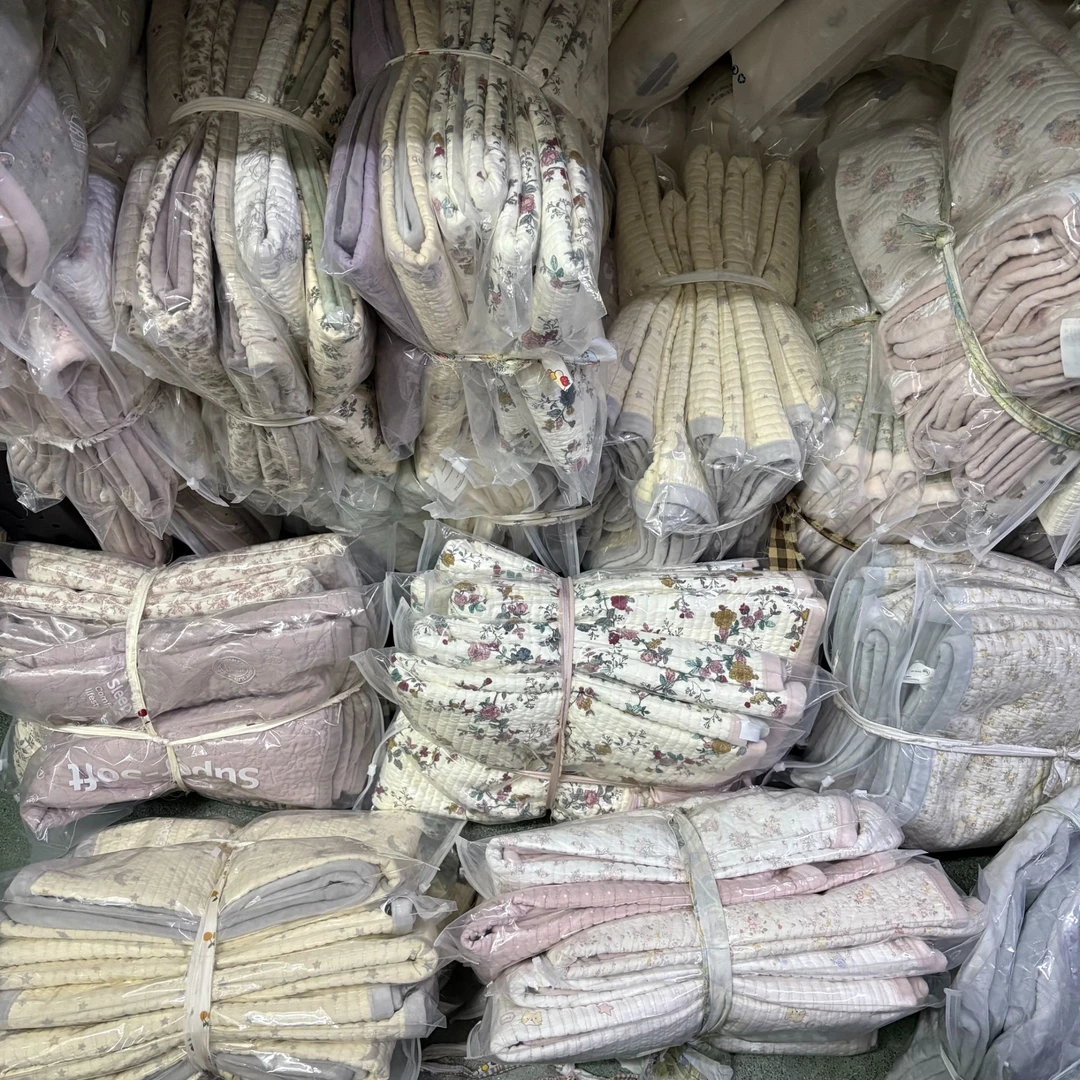 绒绒夹棉枕套一对 随机花色