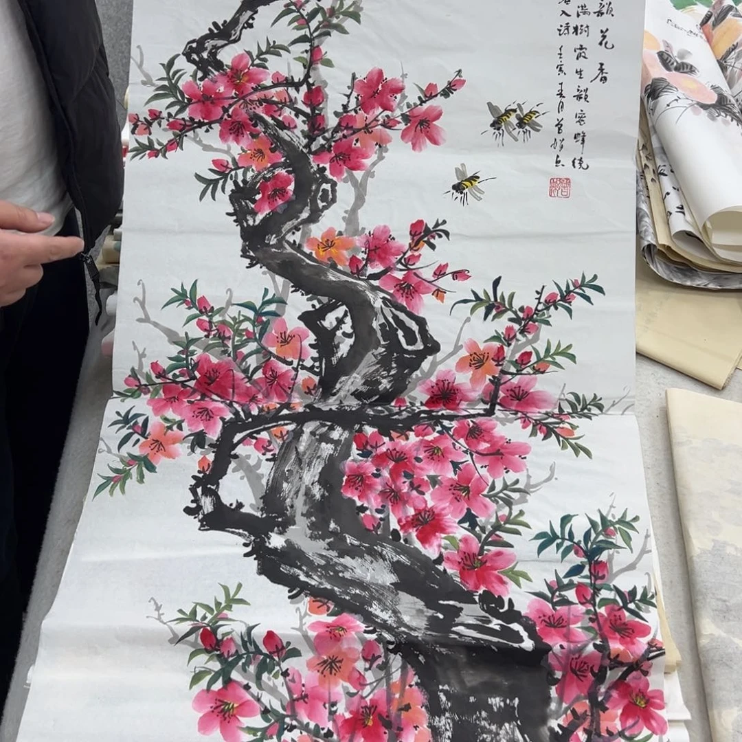 国画卖字画的小老板