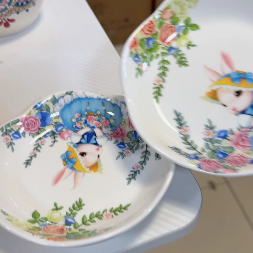 陶瓷南瓜兔5.5英寸小碟两只看图