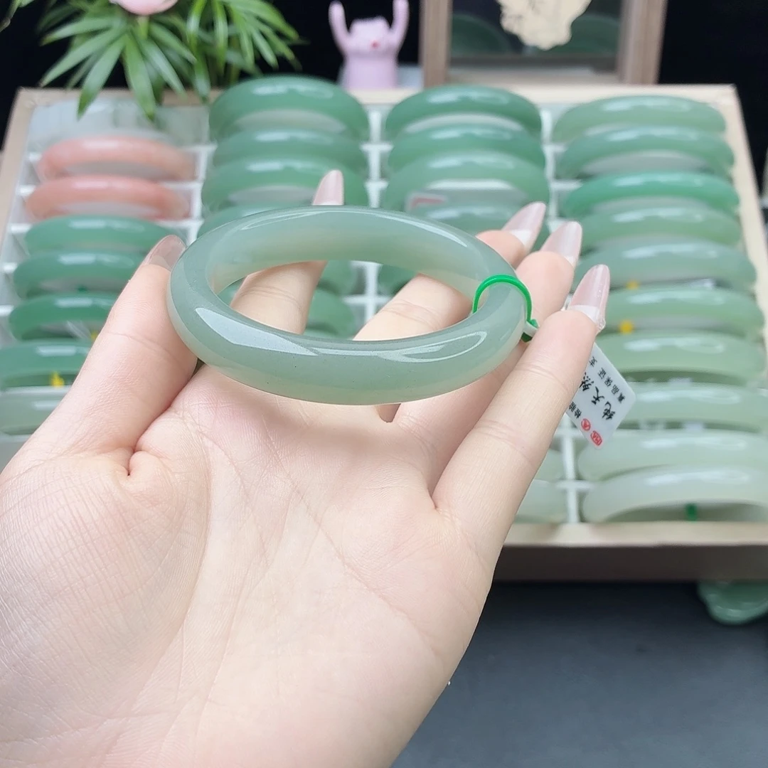 石英质玉未镶嵌手镯56