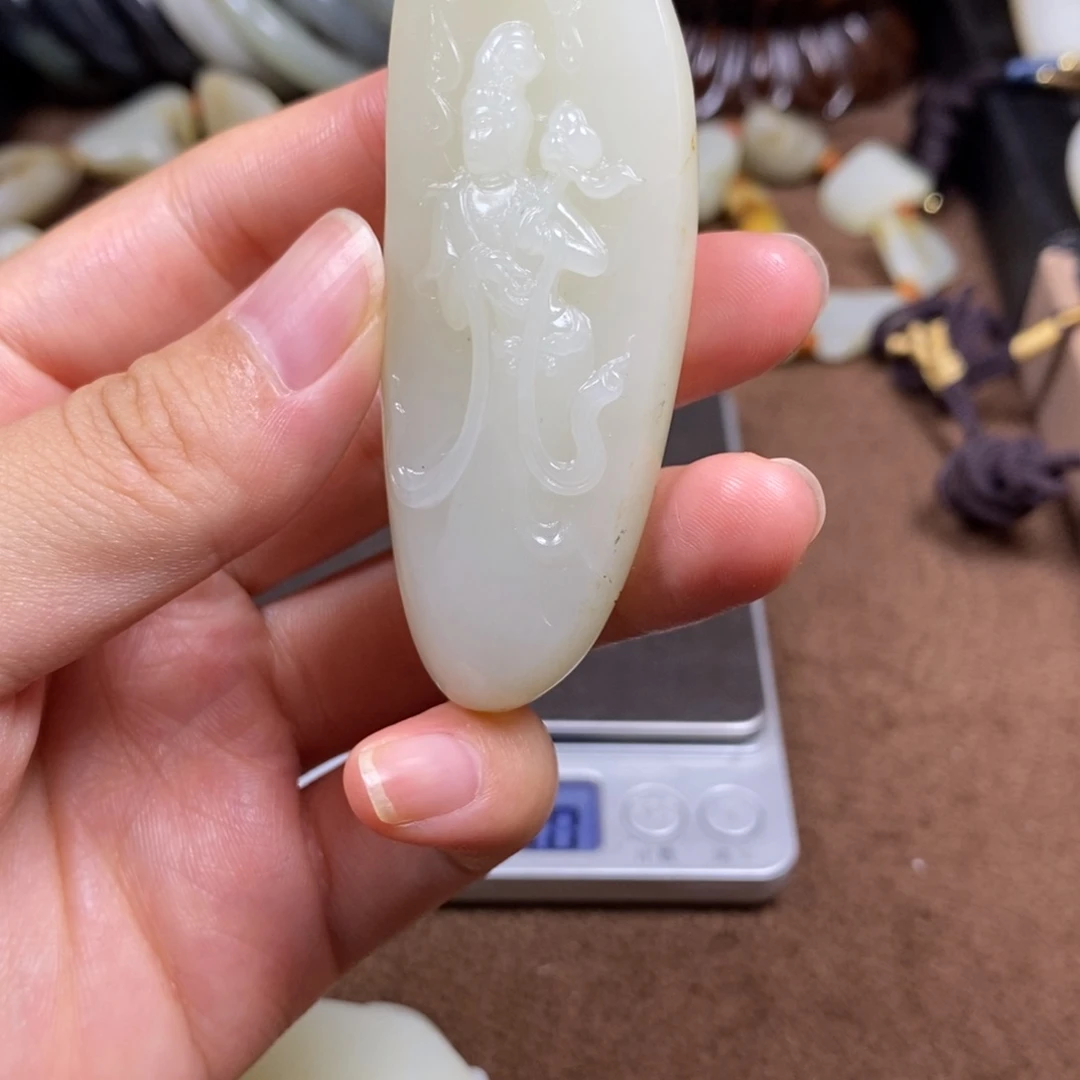 谦***度和田玉未镶嵌挂件