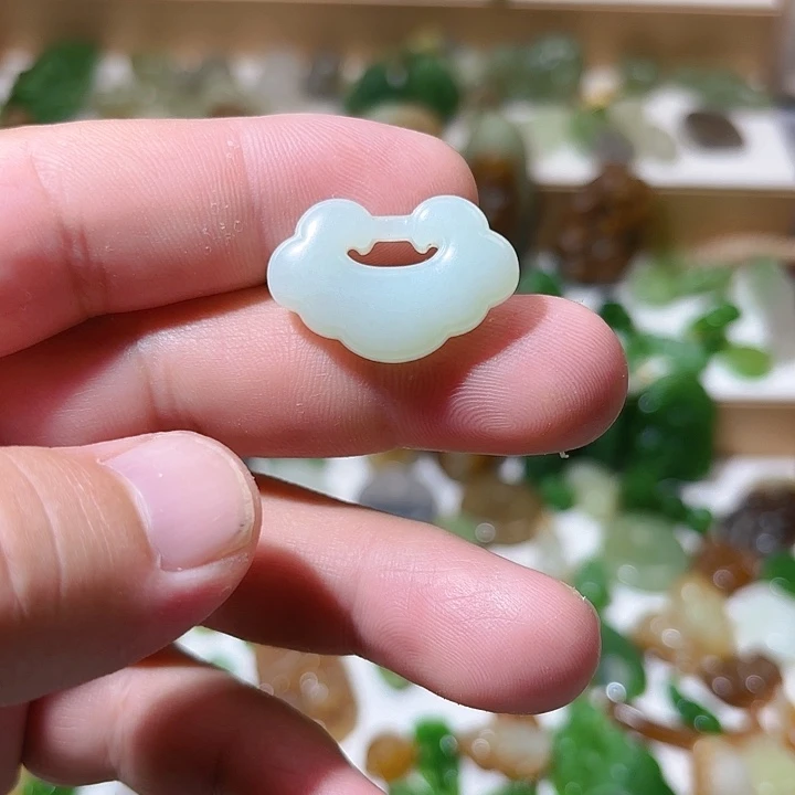 和田玉（青白玉）未镶嵌颈饰