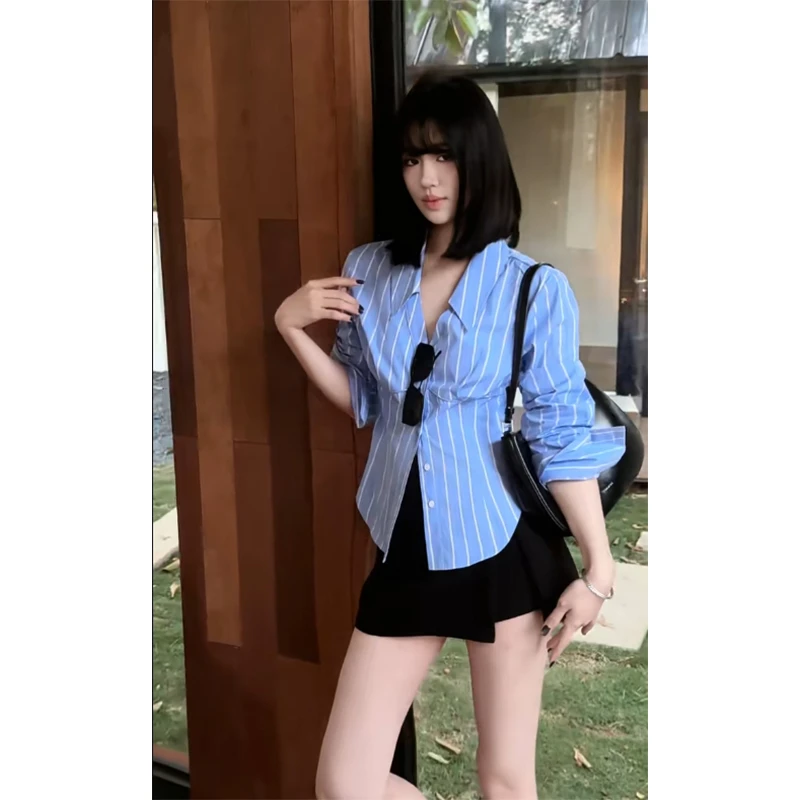 韩系慵懒风轻奢蓝色条纹长袖衬衫女设计感小众衬衣上衣高腰半身裙