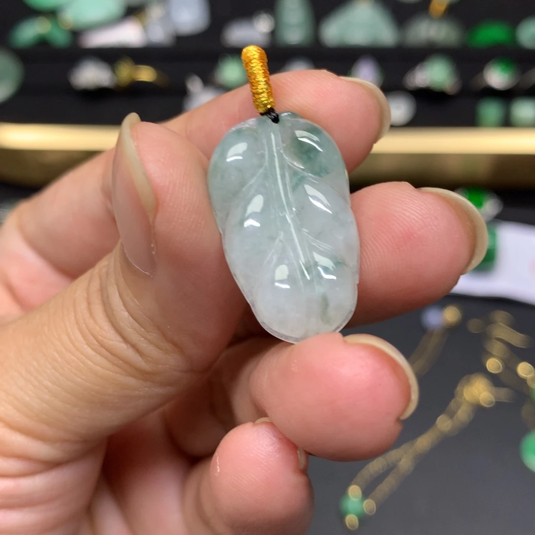 吊坠(不含链)未镶嵌翡翠有纹裂