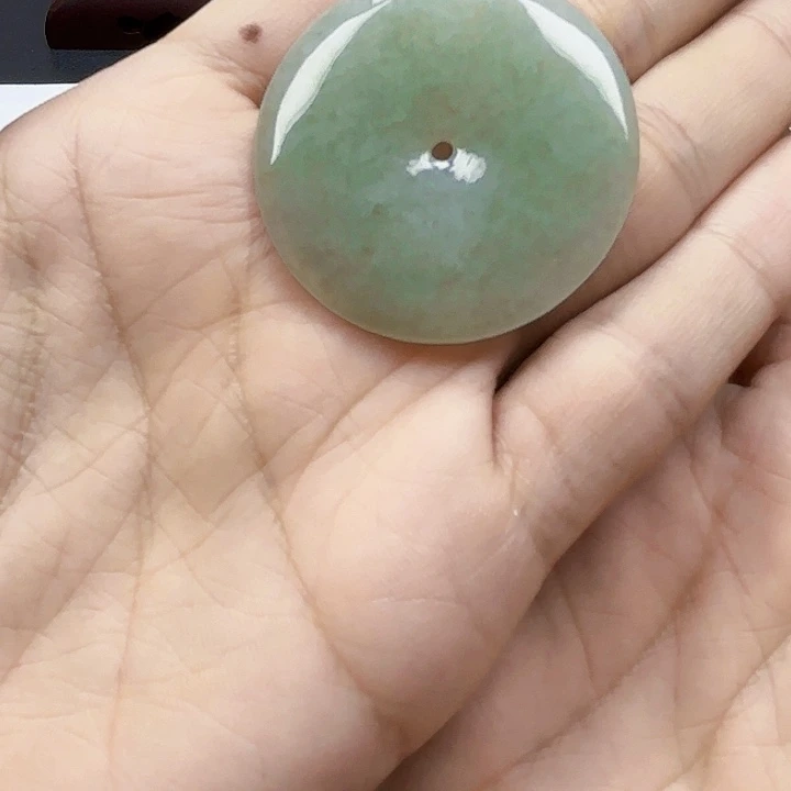 敢***拼翡翠未镶嵌颈饰天然翡翠直播闪购