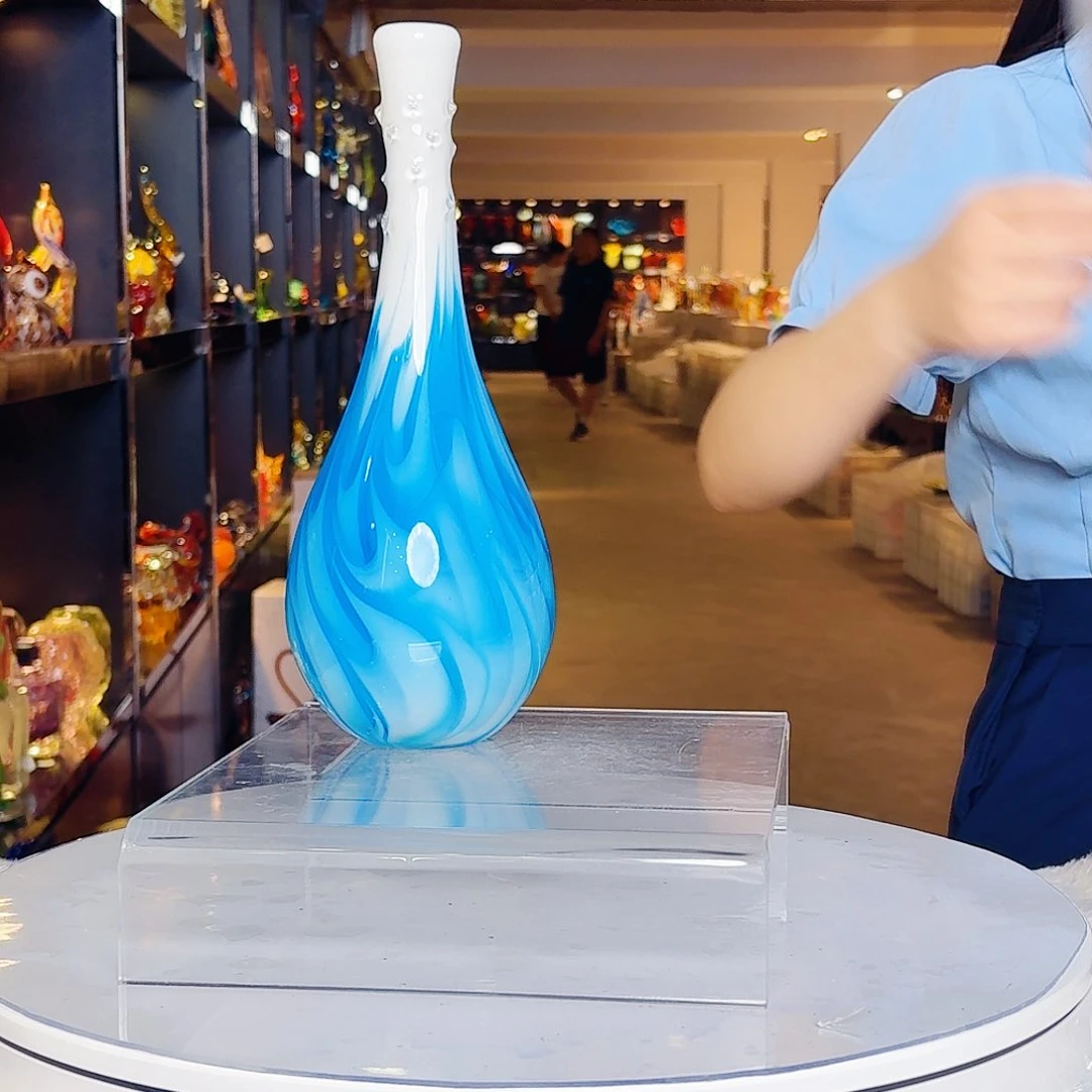 琉璃手工艺品琉璃岛上有个叫小白