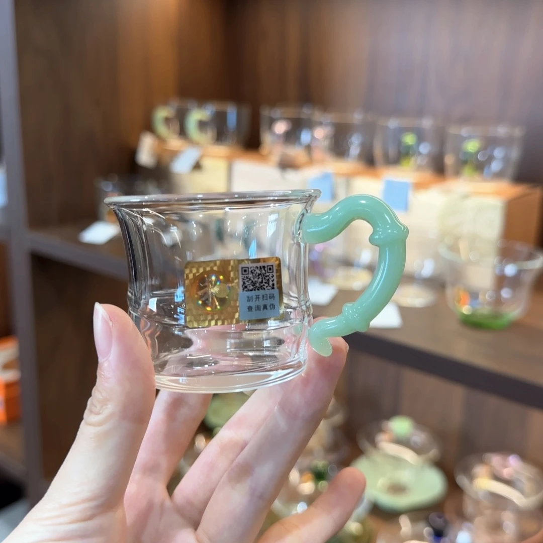 禾器君潋杯浅玉色