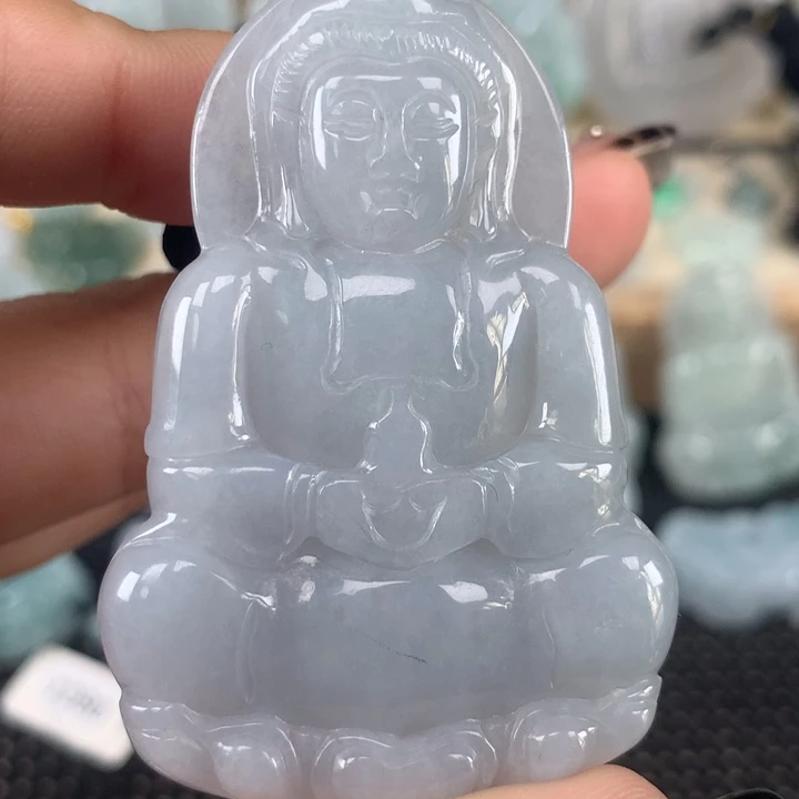 颈饰未镶嵌翡翠观音