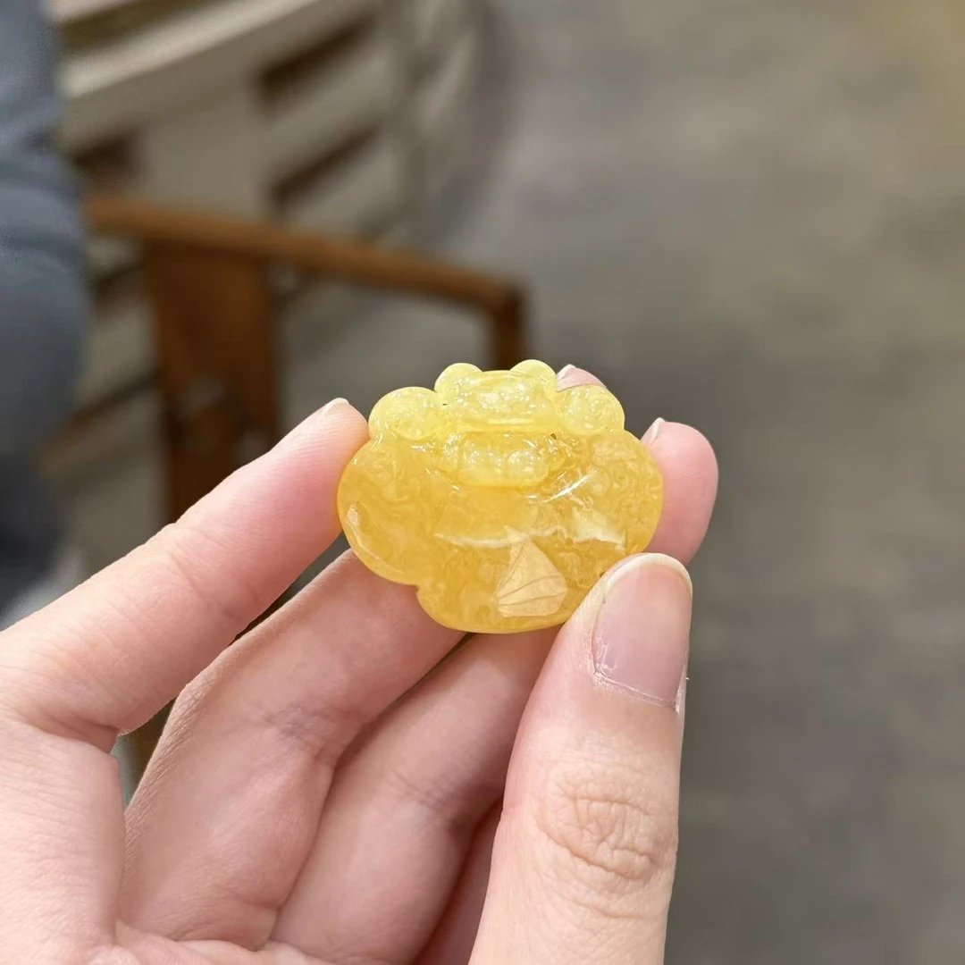 【铭舍 小熊如意锁浓花】蜜蜡小熊文玩珠宝手工雕桃小熊-9.27