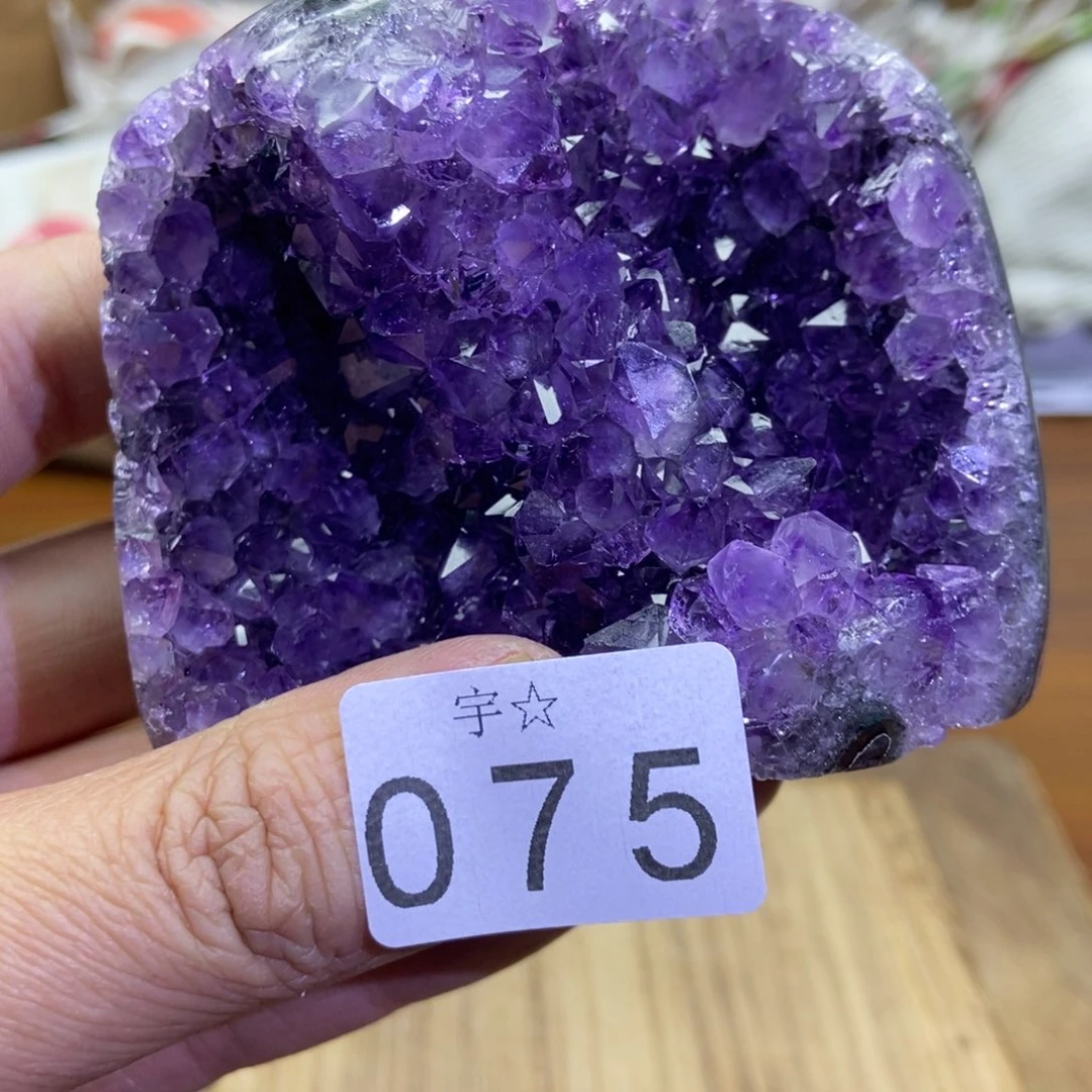 紫晶天然水晶摆件未镶嵌