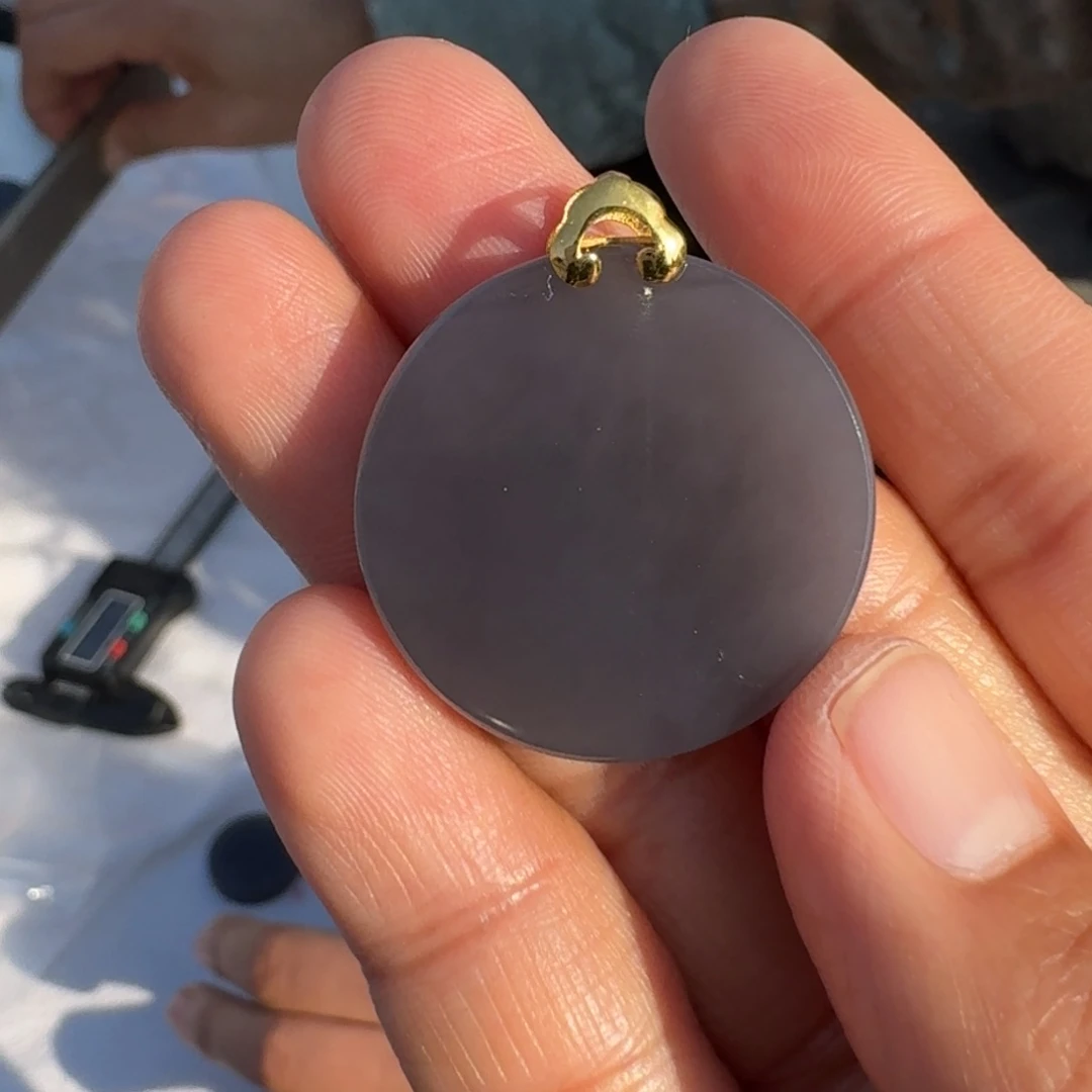 和田玉颈饰18K金镶嵌DW紫圆牌多样性拍一发一