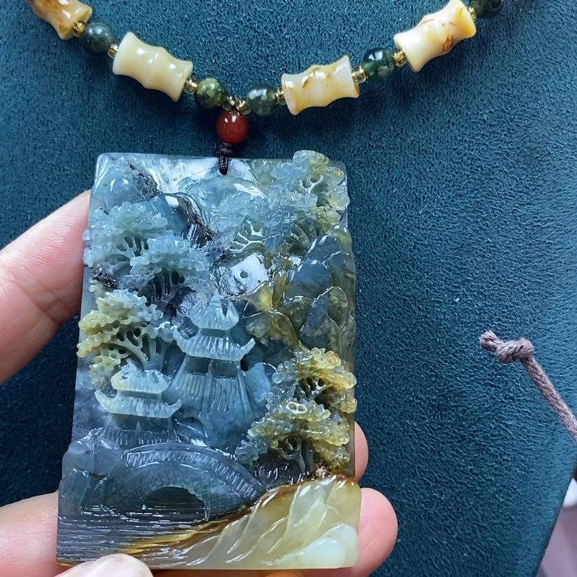 【闪购商品】蛇纹石玉未镶嵌吊坠