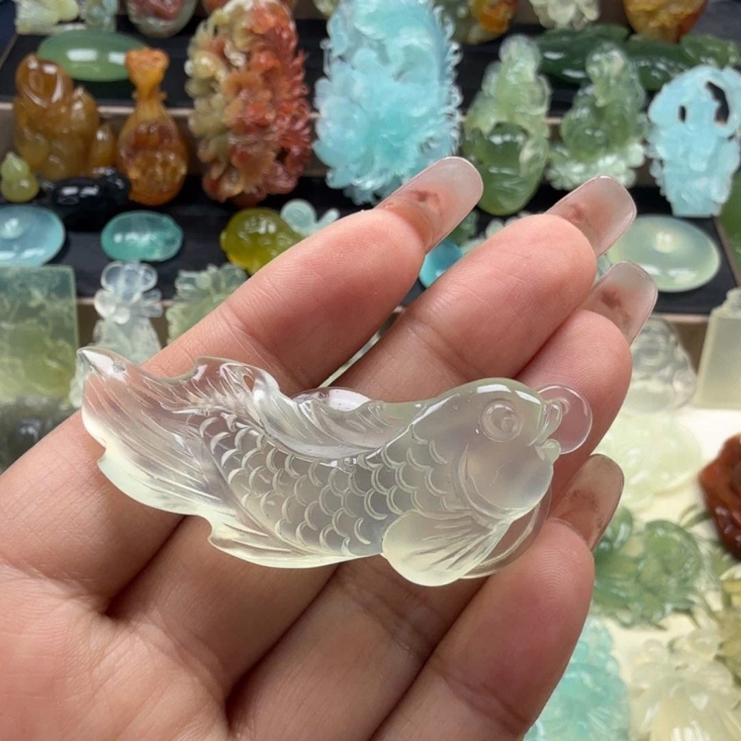 岫玉未镶嵌颈饰岫玉鲤鱼