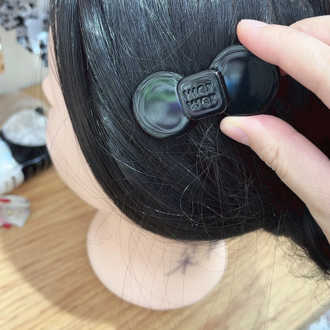 皮质铁合金中号黑色蝴蝶结