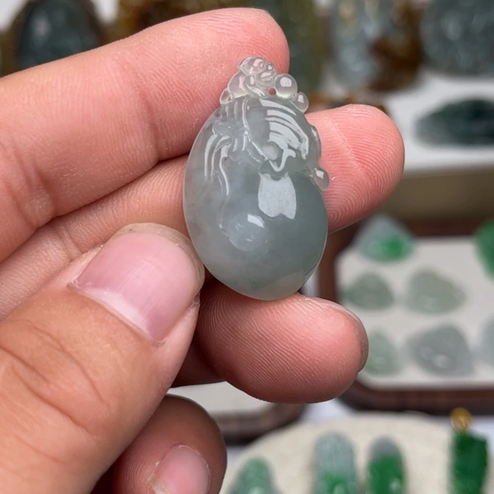 颈饰未镶嵌翡翠福袋