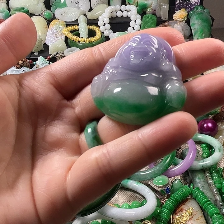 翡翠未镶嵌颈饰翡翠未镶嵌颈饰