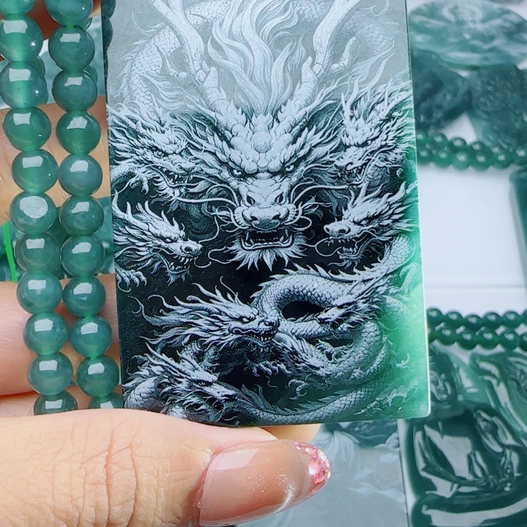 颈饰未镶嵌翡翠多样性发货天然的A货翡翠