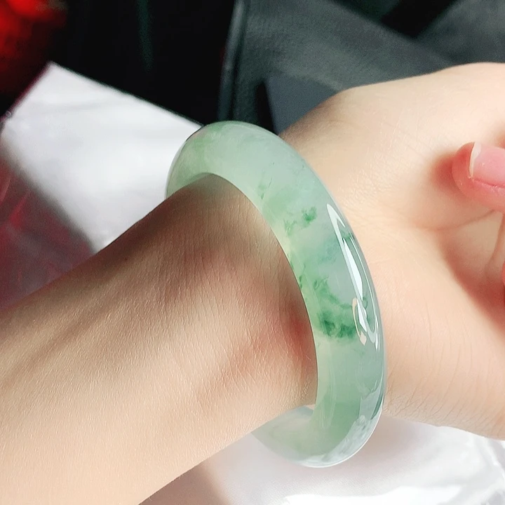 翡翠未镶嵌手镯缅甸天然a货翡翠手镯