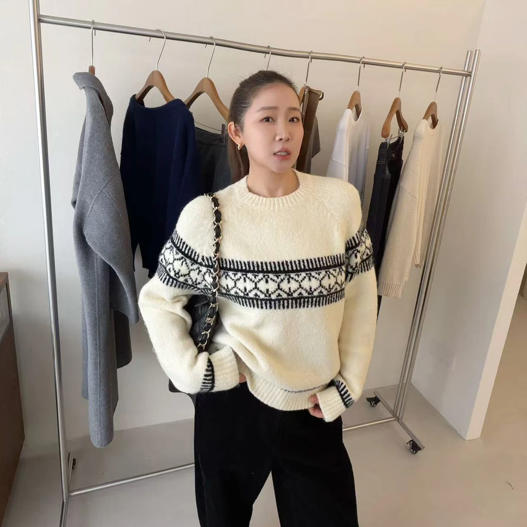 widelia陈魅儿2025秋冬新款 复古费尔岛提花圆领宽松毛衣女 13125