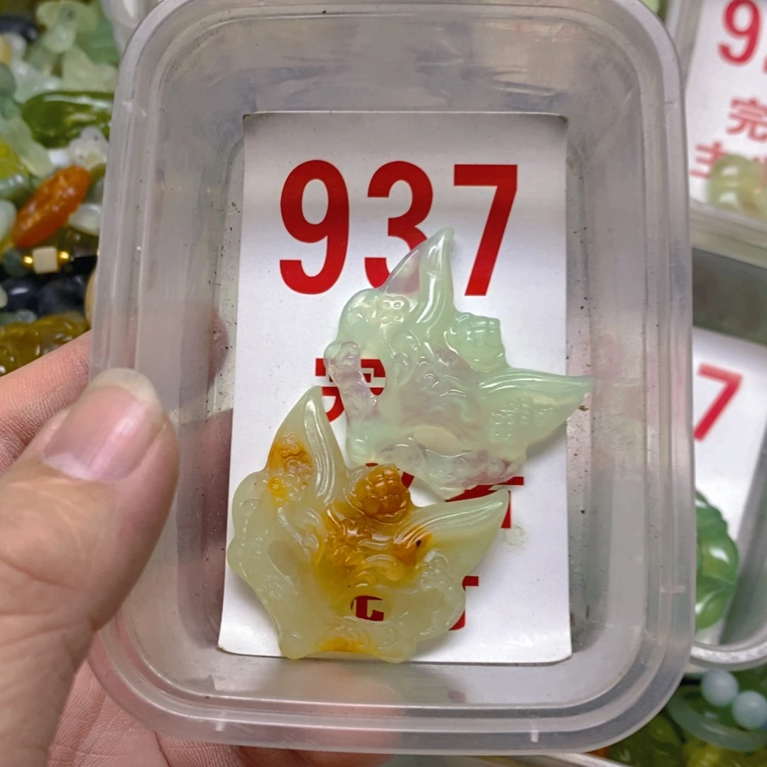 蛇纹石玉吊坠足银镀金镶嵌