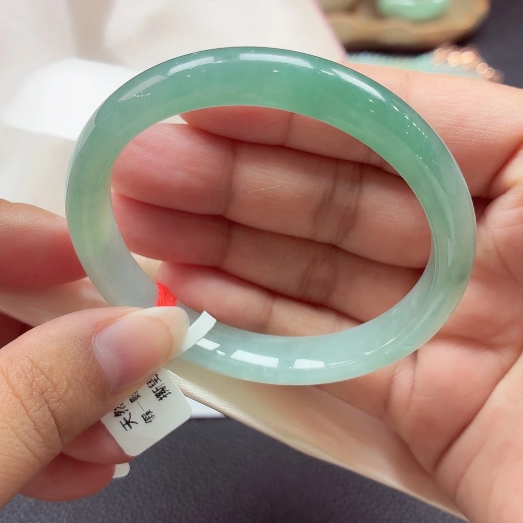 翡翠未镶嵌手镯天然缅甸A货翡翠（冰油清）放漏