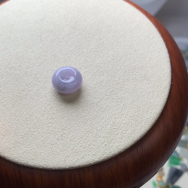 翡翠颈饰未镶嵌乌鸡扣子