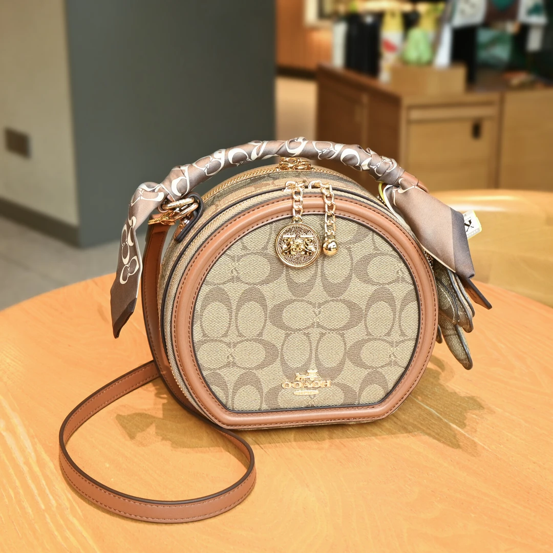 香港专柜小众轻奢真皮女包2025新款夏季百搭小圆包单肩斜挎圆饼包