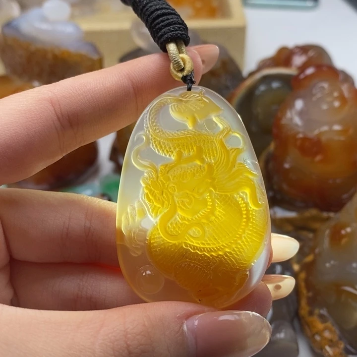 玛瑙/玉髓未镶嵌颈饰