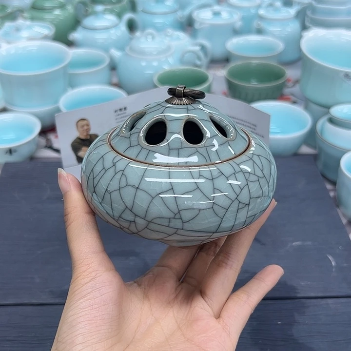 凤***吟龙泉云间青瓷小米茶器