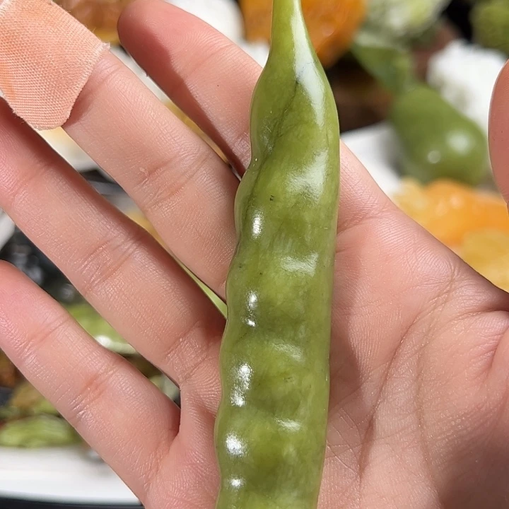 用***7未镶嵌蛇纹石玉珠宝奇石
