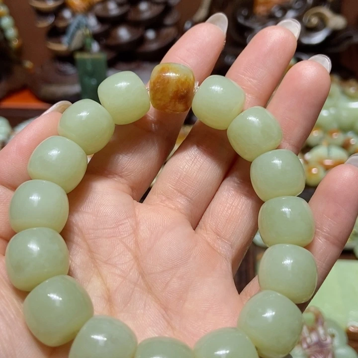 岫岩河磨玉（透闪石质玉）手链未镶嵌