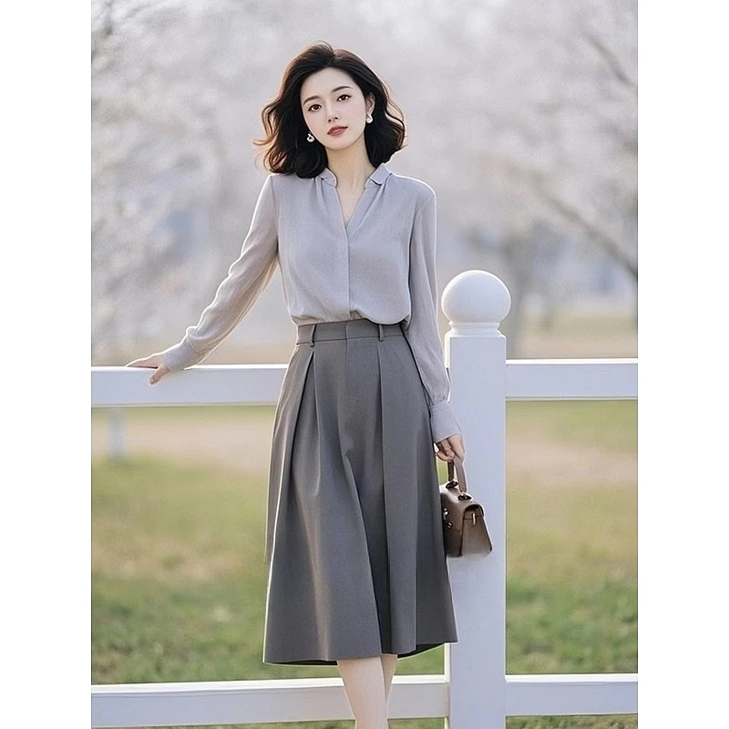 高知穿搭一整套高级感轻奢女装通勤灰色衬衫半身裙子套装