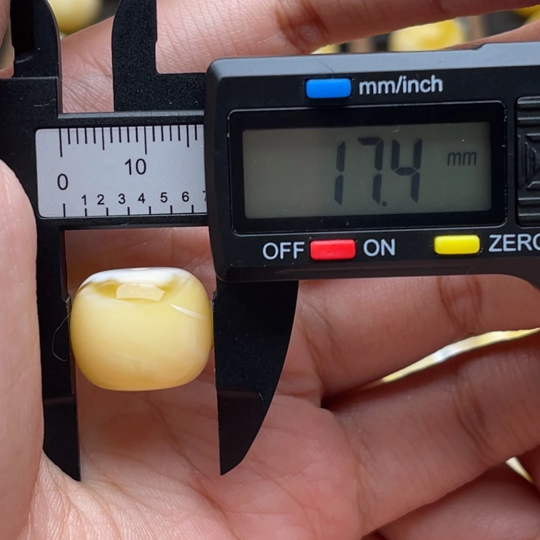 琥珀未镶嵌裸石蜜蜡墩子微瑕