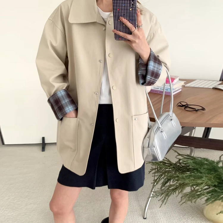 2025春秋季新款韩系格子翻领风衣外套女设计感宽松休闲中长款上衣