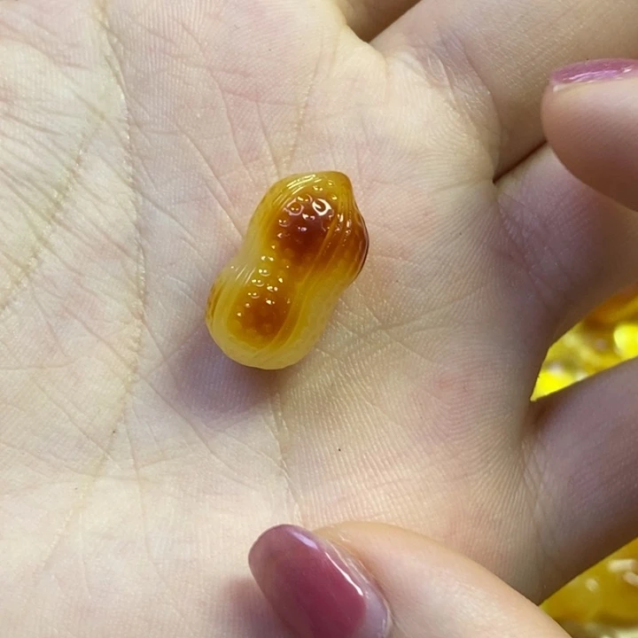 橄榄核吊坠小红生