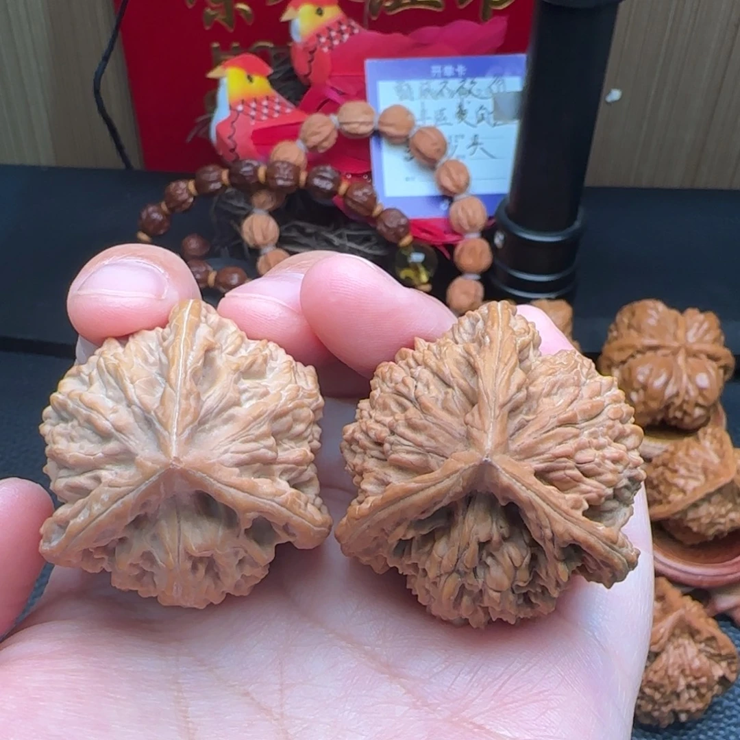 文玩核桃把件虎头奔全品转圈38
