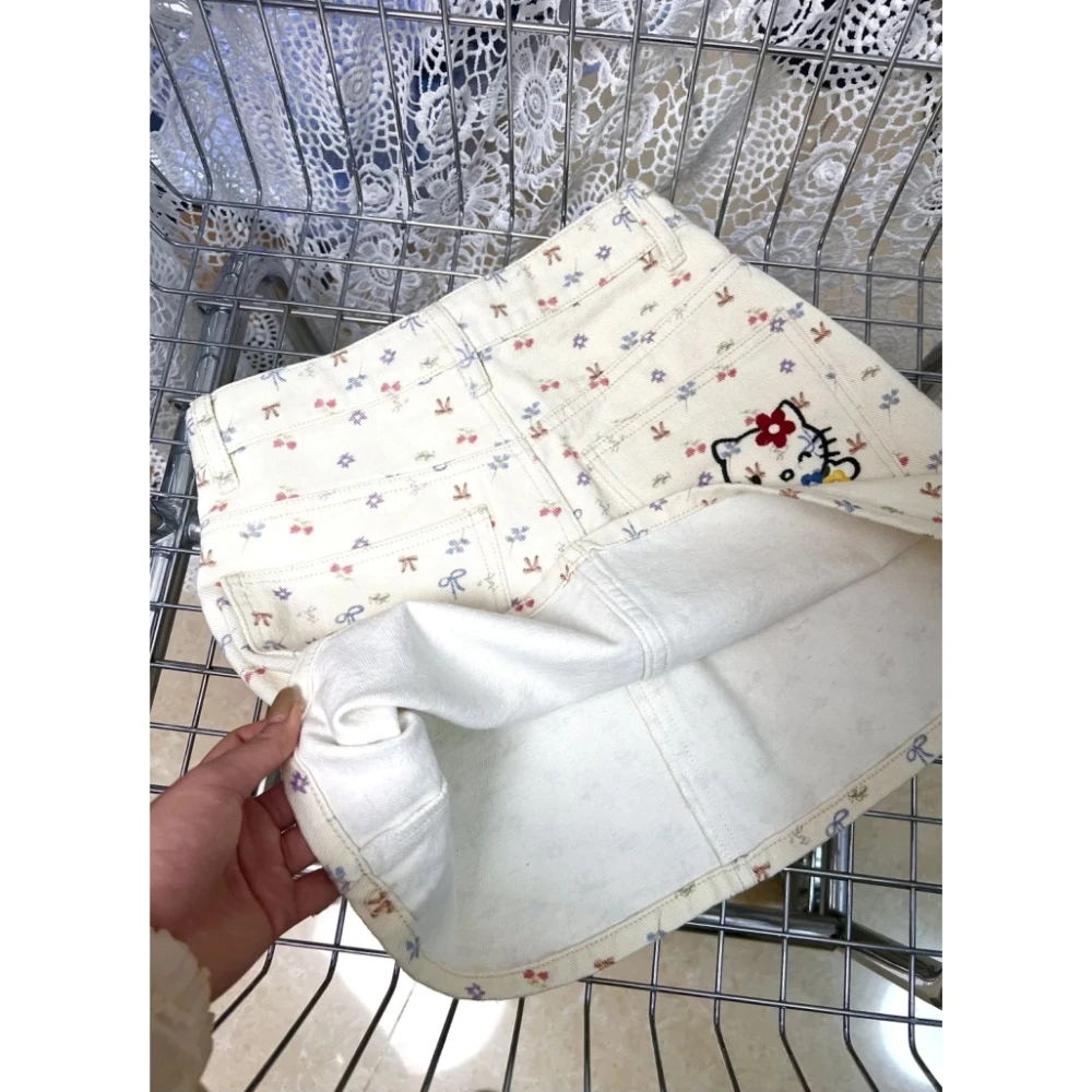 大码美式复古甜美可爱短裙女2025春季新款凯蒂猫碎花高腰显瘦裙子