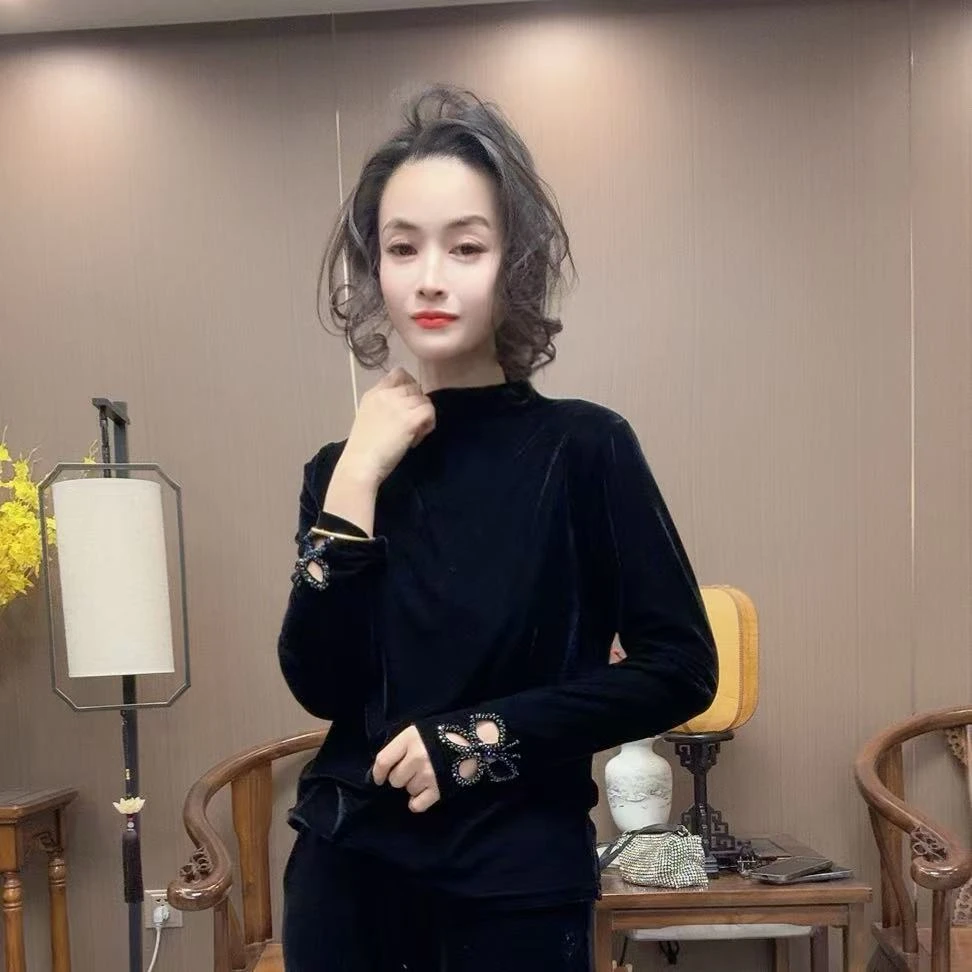 【峰姐优品】8018【QJ】立领重工手工串珠蝴蝶镂空丝绒衫