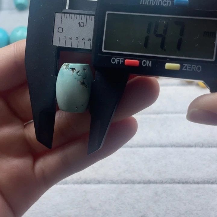 水晶优化松石桶珠14*18mm尺寸单颗未镶嵌瑕疵