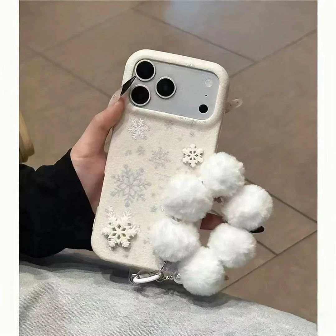 欧克里里雪花毛球珍珠手链适用苹果17/16手机壳华为vivoppo小米15