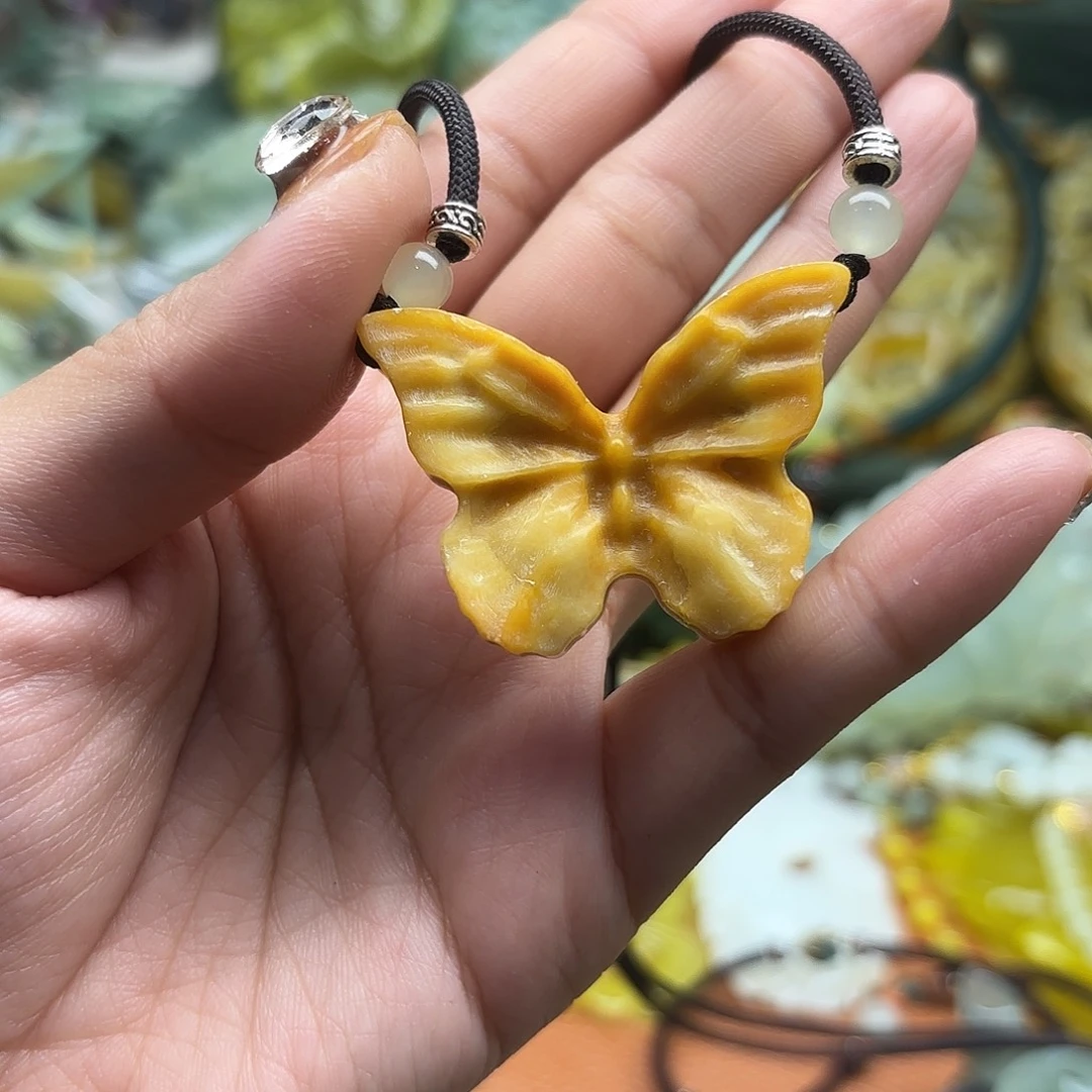 蛇纹石玉未镶嵌吊坠