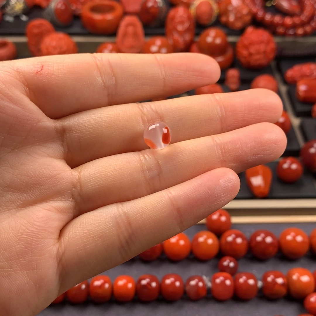 y***y南红玛瑙未镶嵌冰飘圆珠8MM+