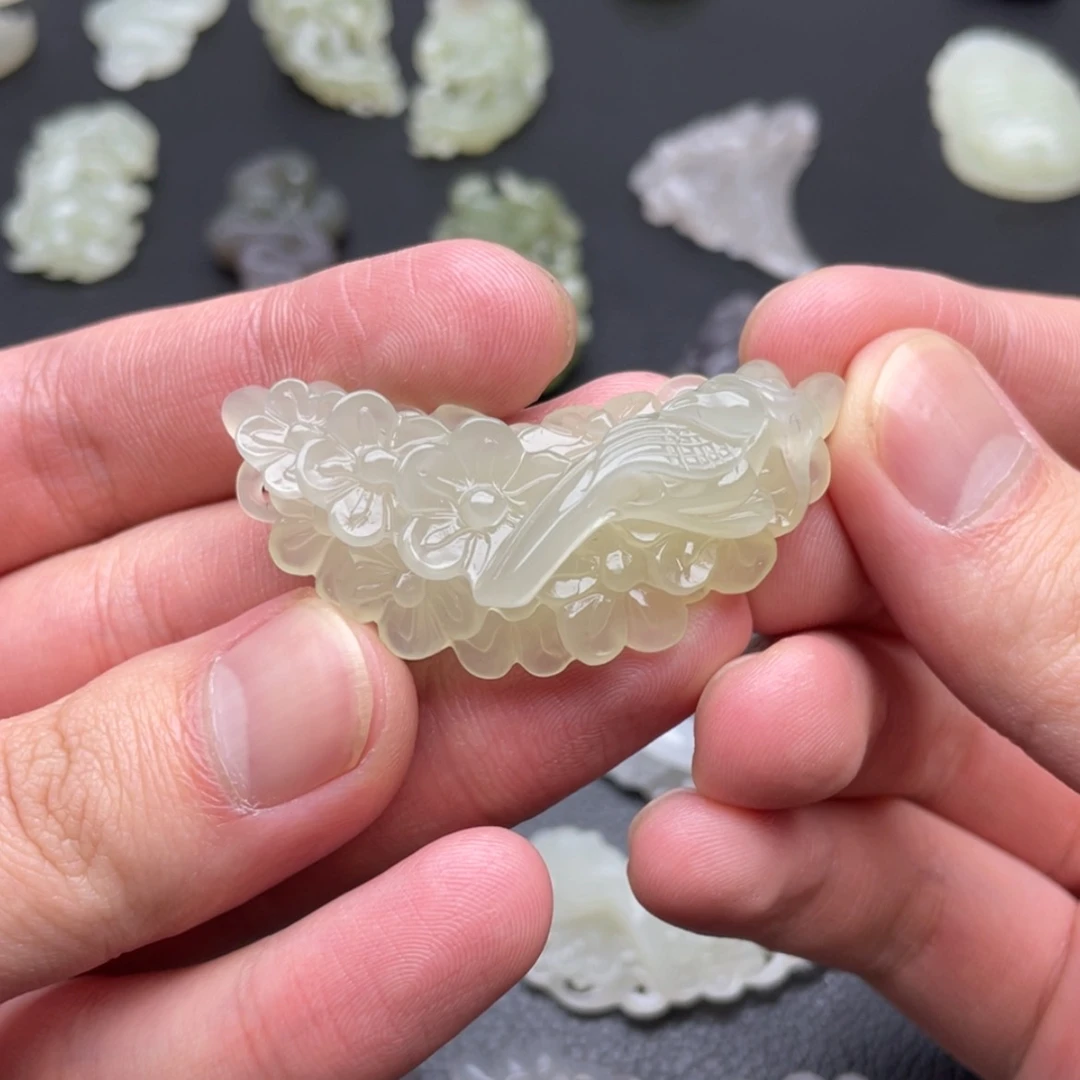 【闪购商品】和田玉颈饰未镶嵌澄***?