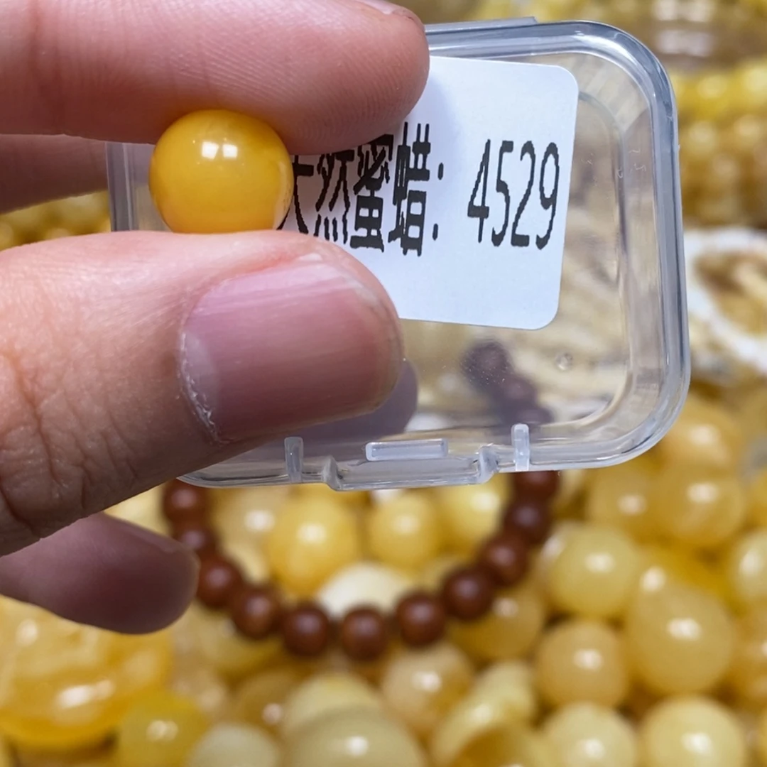 蜜蜡未镶嵌珠宝奇石4529