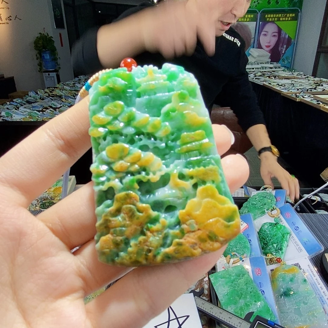 颈饰未镶嵌翡翠翡翠