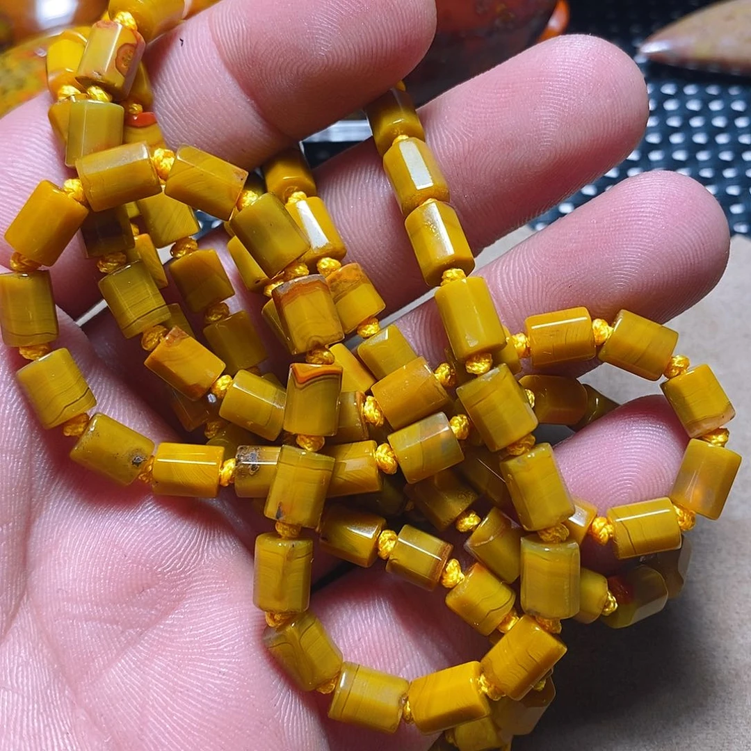 玛瑙/玉髓颈饰未镶嵌给****呐