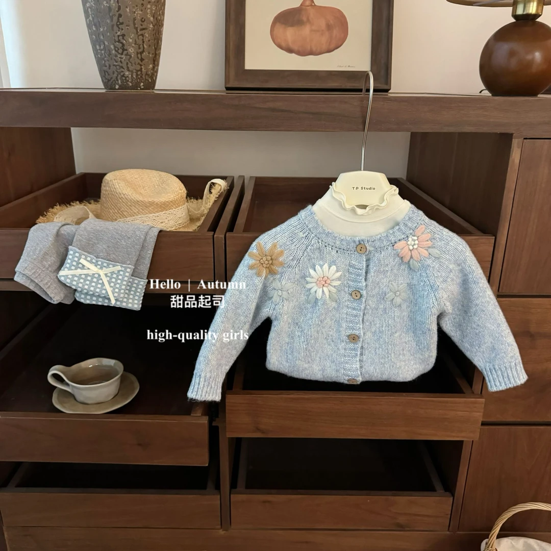 【甜品起司】原创设计！女宝宝韩系钩花针织毛衣外套格子打底裤套装